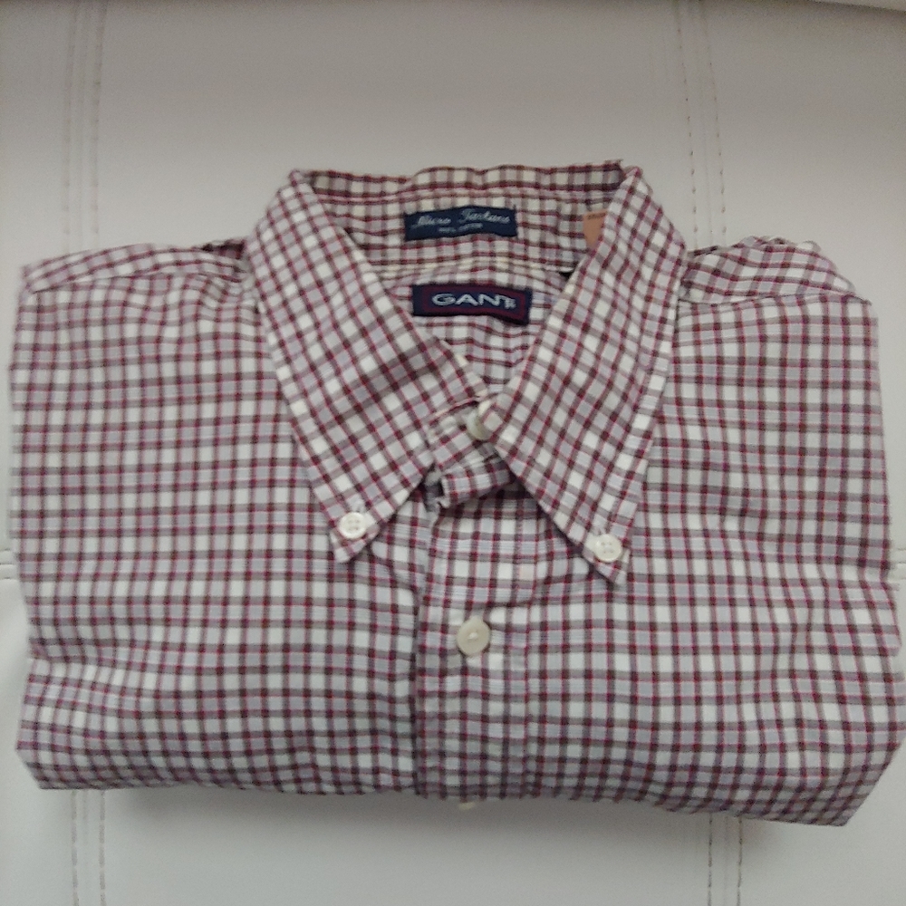Men's Shirt - Picture 2 of 3